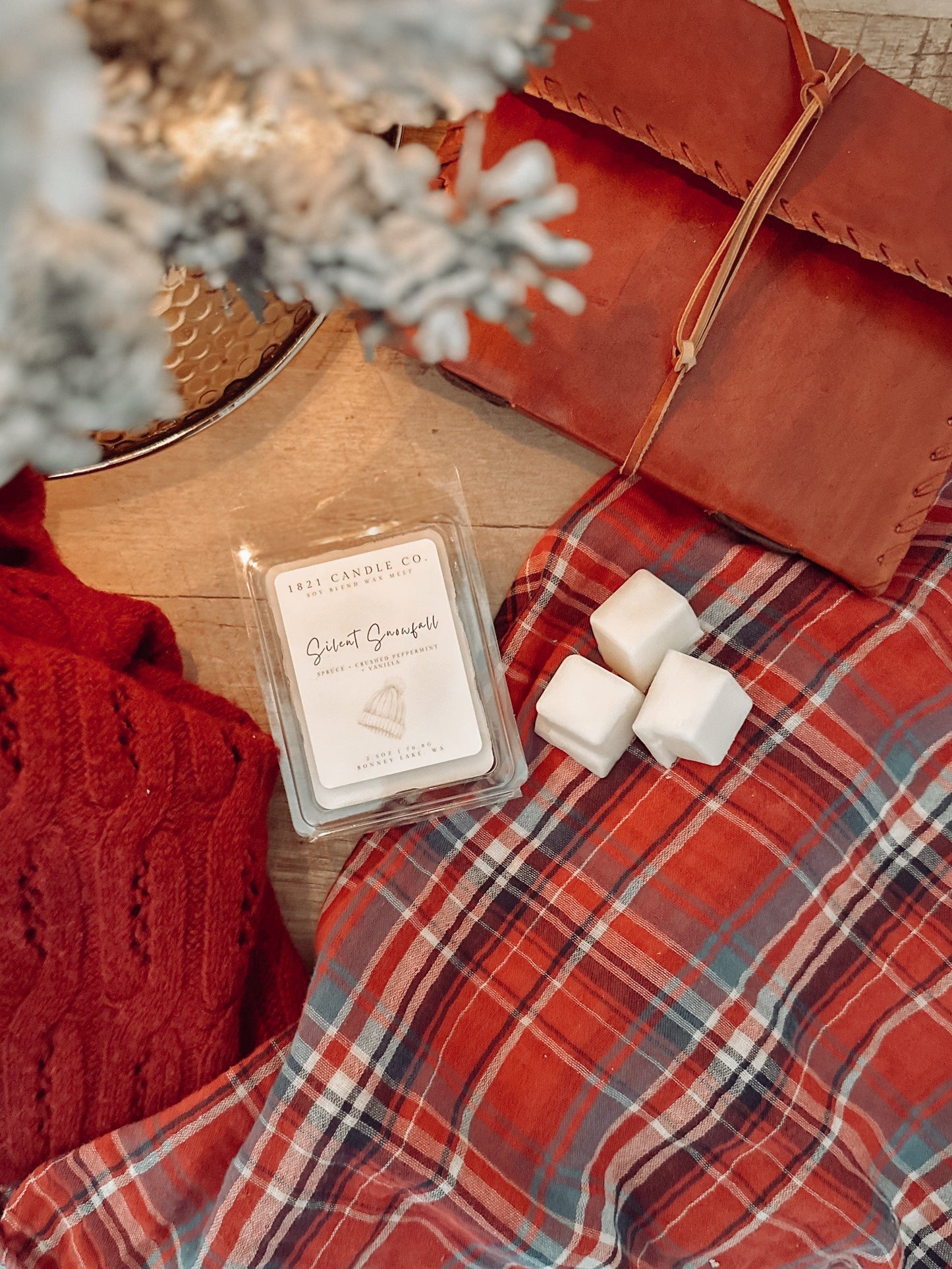 Silent Snowfall 2.5oz Wax Melt - Spruce, Peppermint, Vanilla