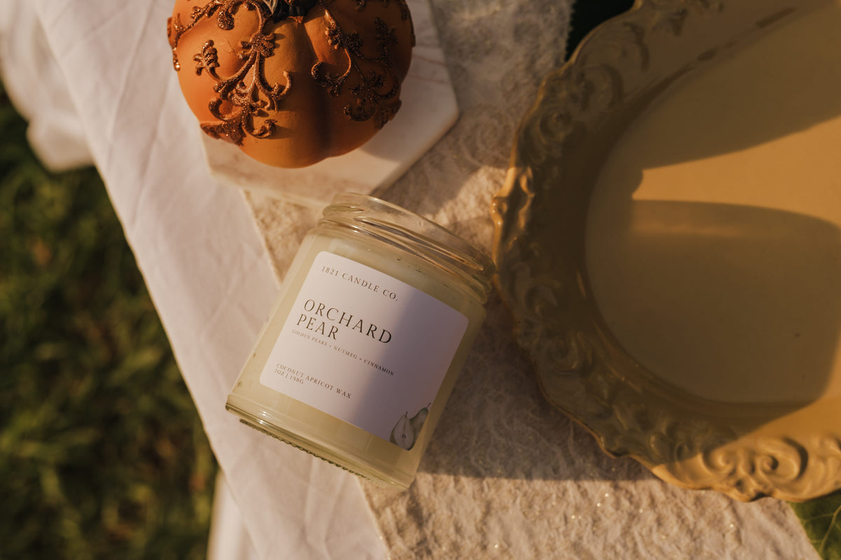 Orchard Pear 7oz Candle | Pear, Nutmeg, Cinnamon | Fall Coconut Wax Candle