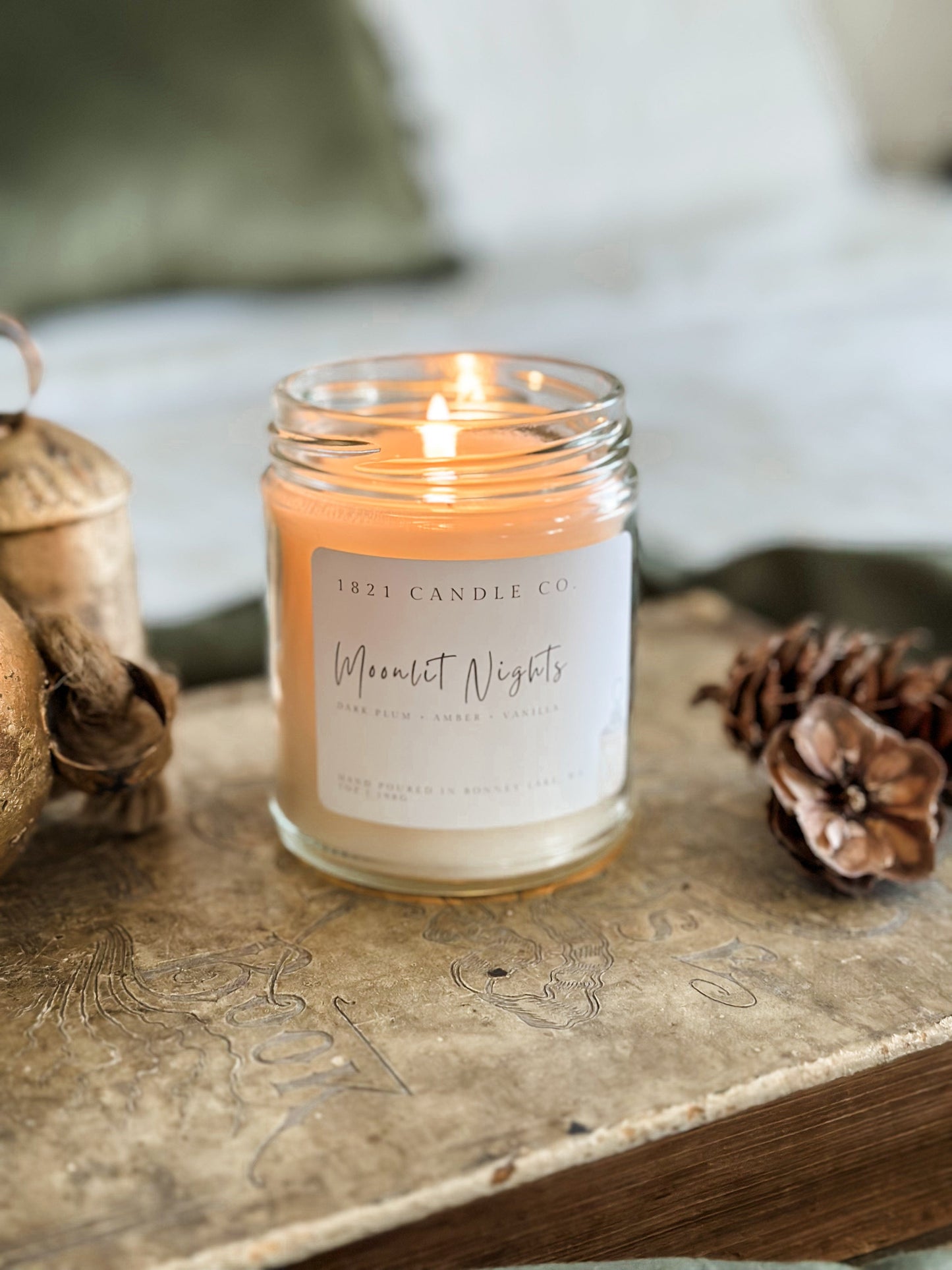 Moonlit Nights 7oz Candle - Amber, Plum, Vanilla