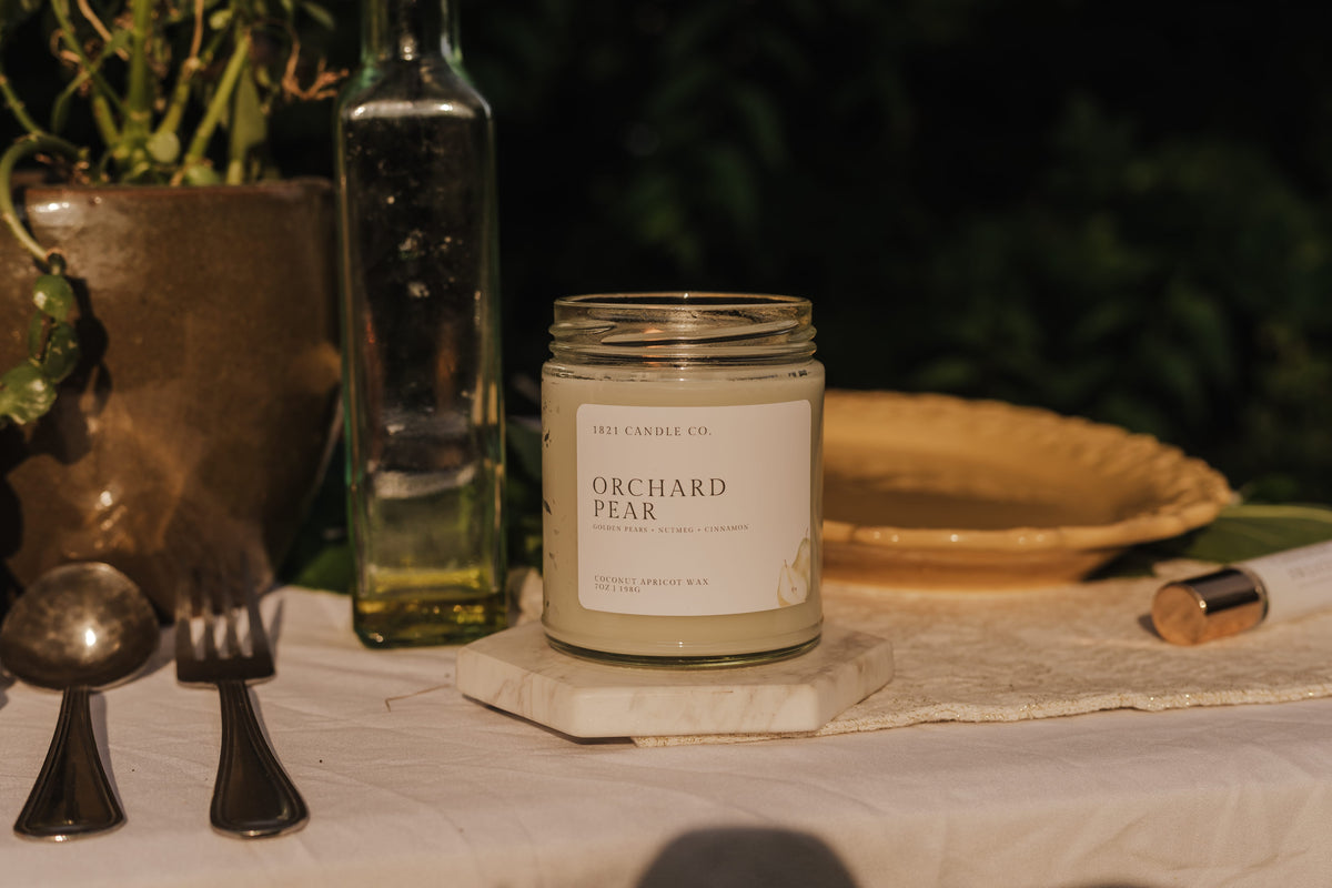 Orchard Pear 7oz Candle | Pear, Nutmeg, Cinnamon | Fall Coconut Wax Candle